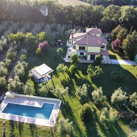 La Casa Nell'Oliveto Bed & Breakfast 아쿠아스파르타 외부 사진