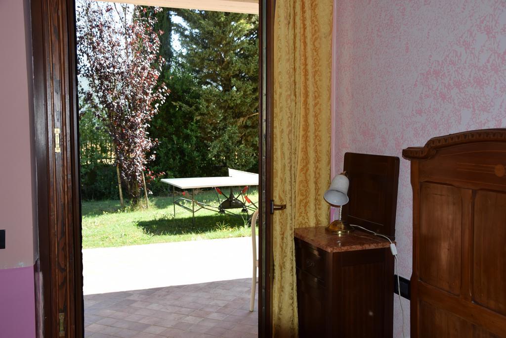La Casa Nell'Oliveto Bed & Breakfast 아쿠아스파르타 외부 사진